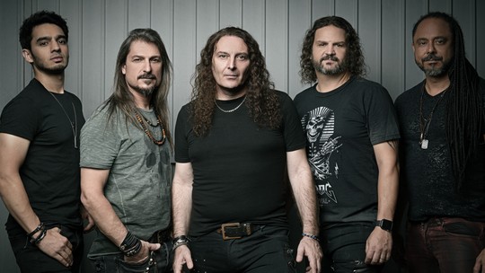 Angra entra em recesso, após 98 shows em um ano e meio, mas sinaliza que a pausa para descanso é temporária... -