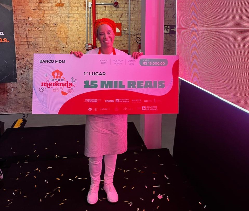 Com receita de costelinha, cantineira vence reality Mestres da Merenda em MG: 'alegria ver todos comendo e falando que tá gostoso'