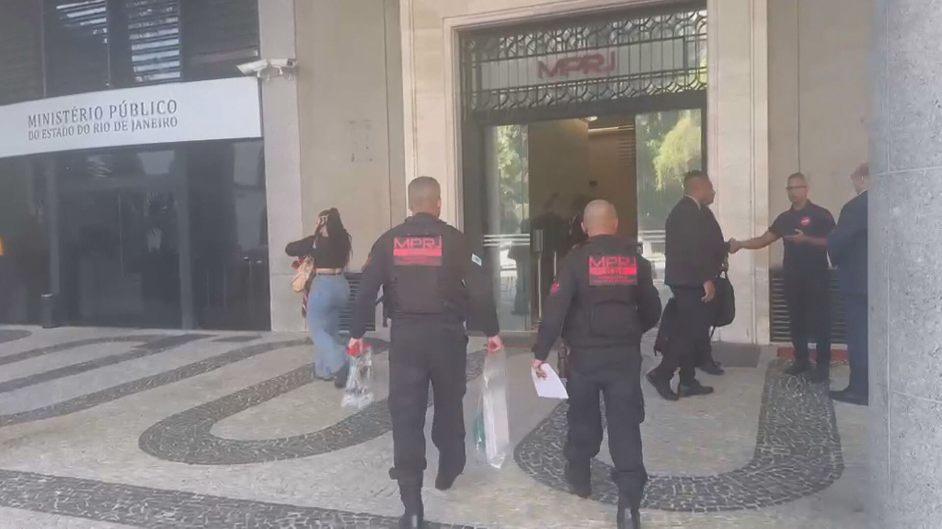 MPRJ faz operação contra servidores e ex-dirigentes do Inea