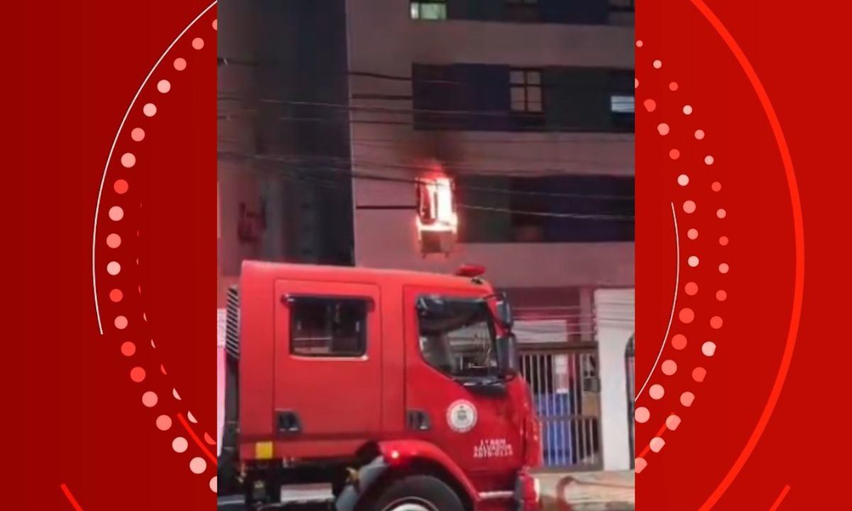 Incêndio atinge apartamento no bairro do Costa Azul, em Salvador 