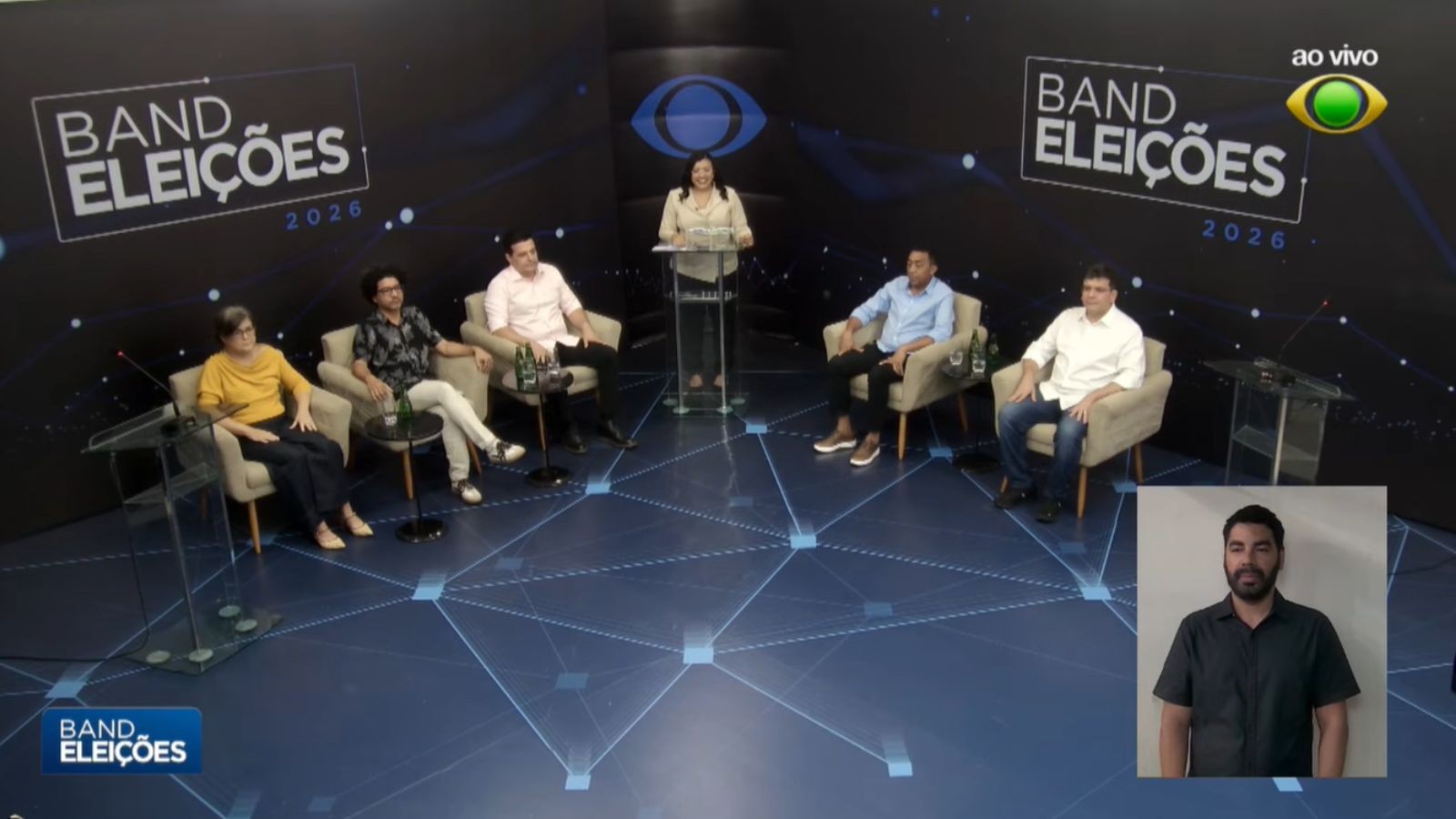 Candidatos ao governo do Piauí participam de primeiro debate