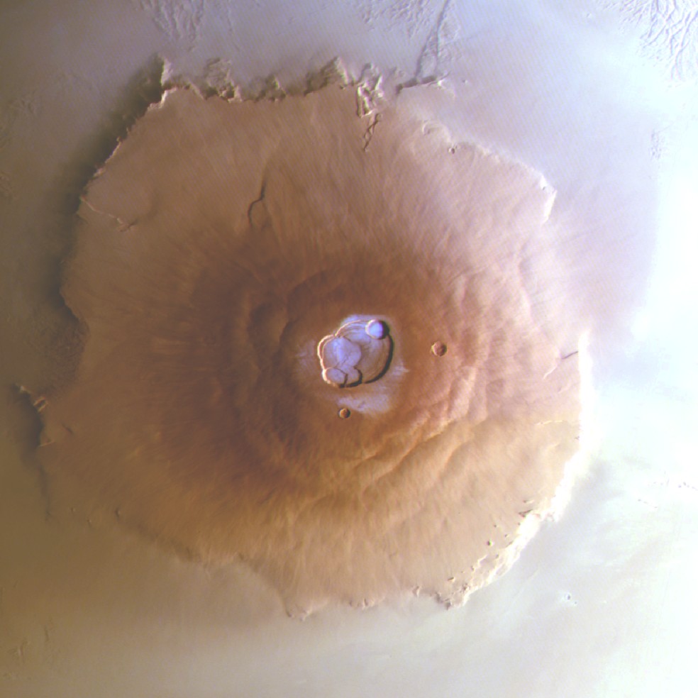 O vulcão Monte Olimpo, capturado pela câmera HRSC a bordo da Mars Express da Agência Espacial Europeia (ESA). — Foto: Adomas Valantinas