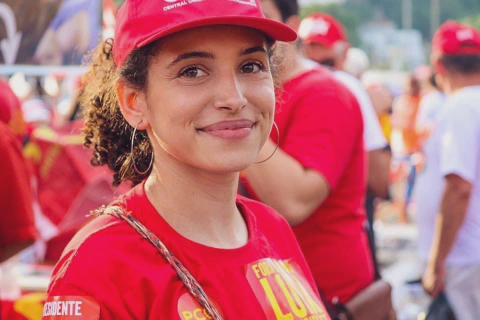 PCO lança Izadora Dias como candidata ao governo de SP