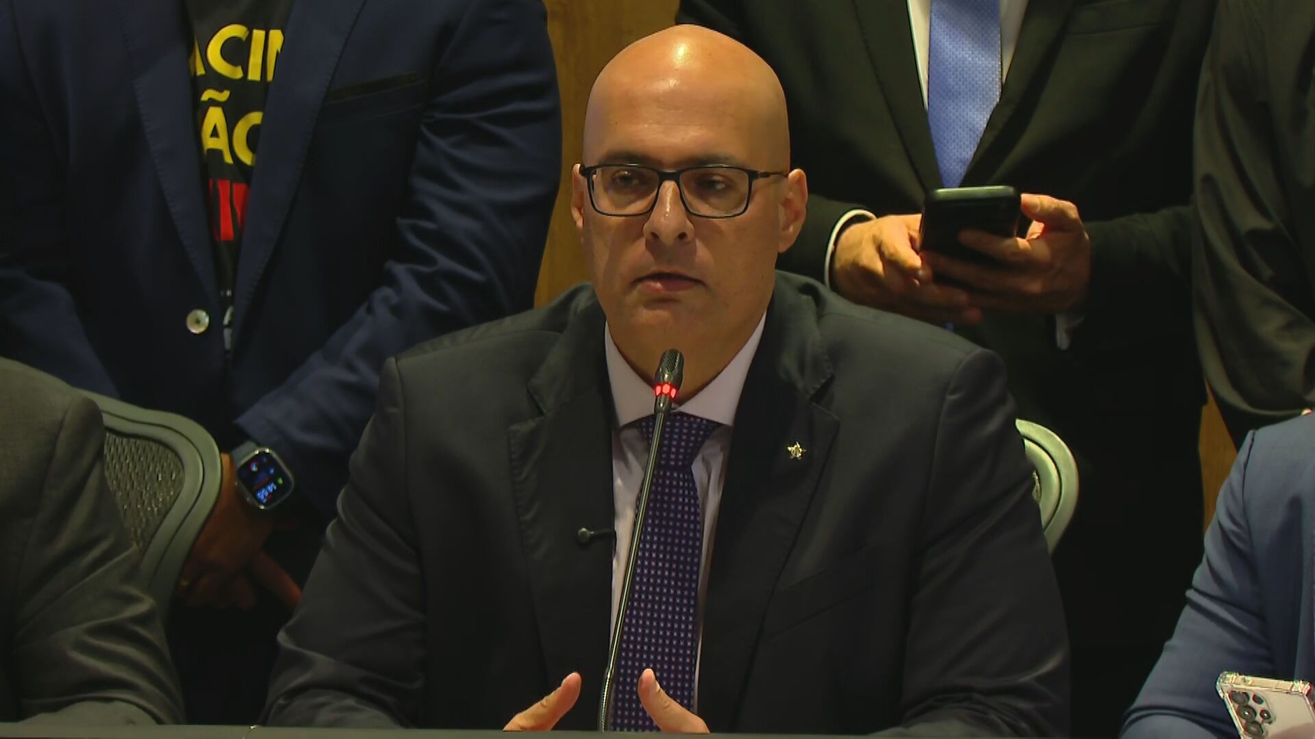 Secretário da Polícia Civil do RJ, Felipe Curi anuncia saída do cargo para disputar as eleições 