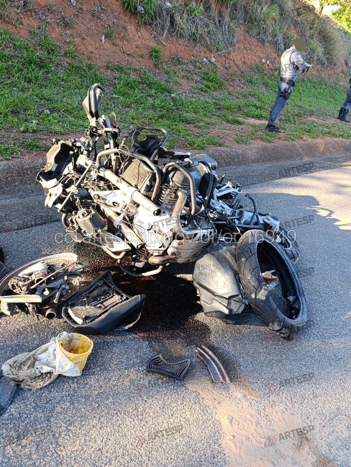 Motociclista morre após colisão com caminhão na Rodovia D. Pedro I, em Campinas 