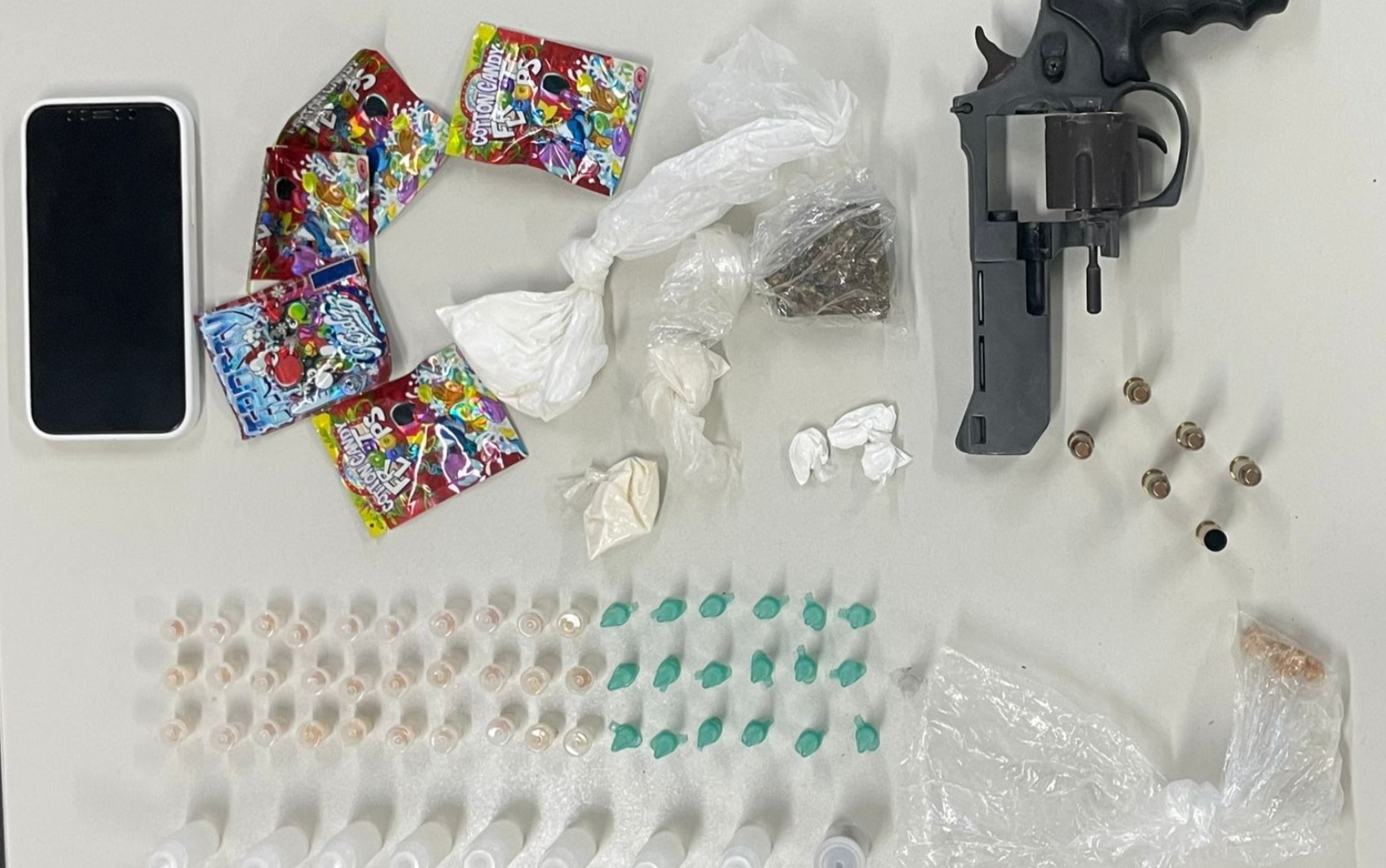 Homem suspeito de balear delegado é morto a tiros em Salvador