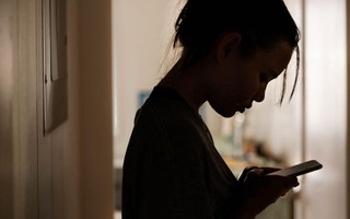 'Ele quis me aniquilar viva': saiba o que é pornografia de revanche