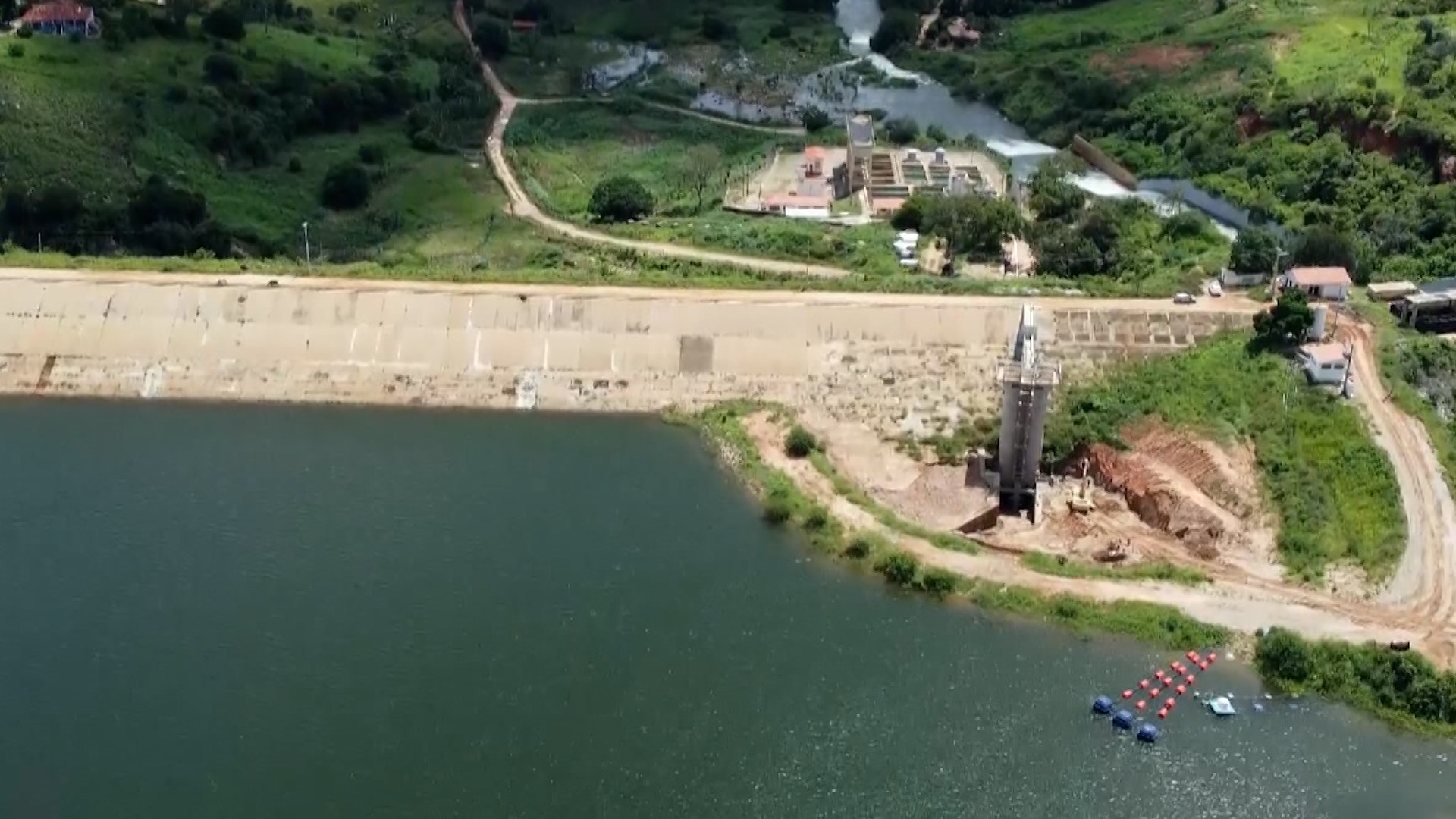 Represa de Cajazeiras não tem risco de rompimento, explica equipe técnica do Dnocs na Paraíba