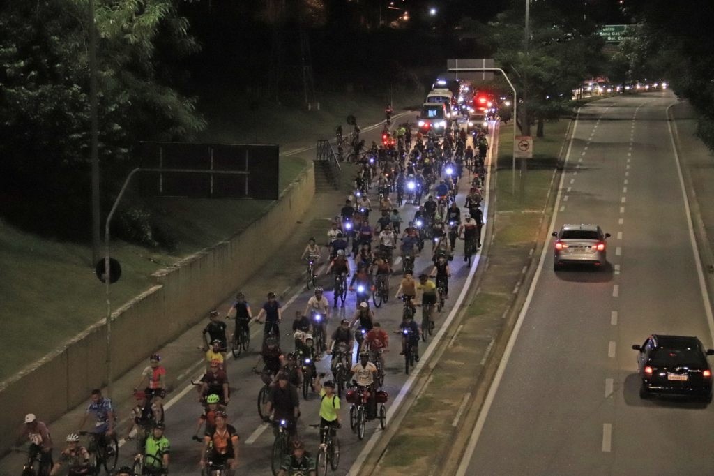 Sorocaba proíbe eventos esportivos noturnos em vias públicas; entenda