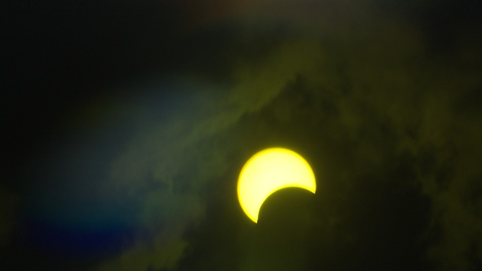 Qual vai ser a gambiarra que você vai fazer pra ver o eclipse de hoje?  14/10/23 : r/Gambiarra