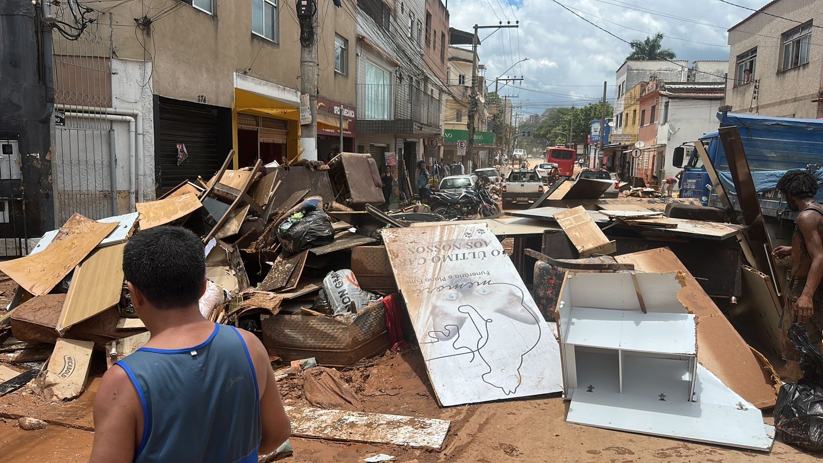Veja como ajudar famílias atingidas pelo temporal em Juiz de Fora | G1