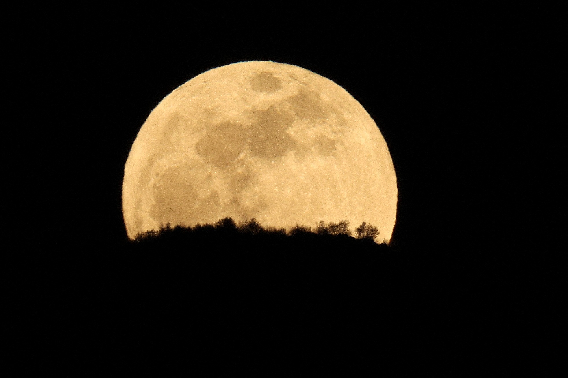 'Lua cheia do veado' aparece no céu nesta quinta (10)