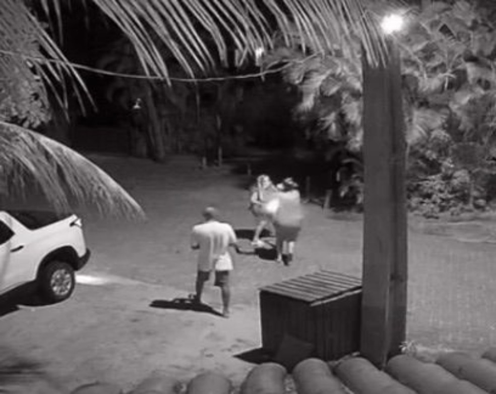 Idosa denuncia ter sido agredida por moradora de condomínio, na Praia do Forte — Foto: Arquivo pessoal