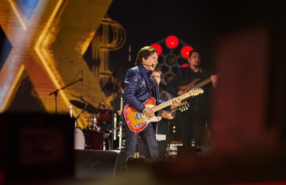 Chitãozinho e Xororó no palco do Ribeirão Rodeo Music 2025 em Ribeirão Preto, SP — Foto: Érico Andrade/g1
