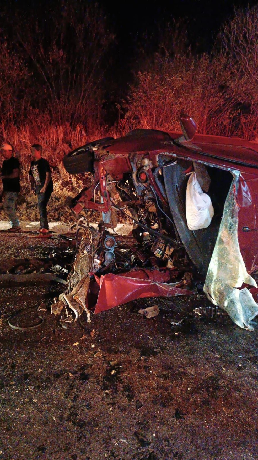 Acidente entre carro e caminhonete deixa um morto e dois feridos na BR-412, na Paraíba — Foto: Reprodução/TV Paraíba