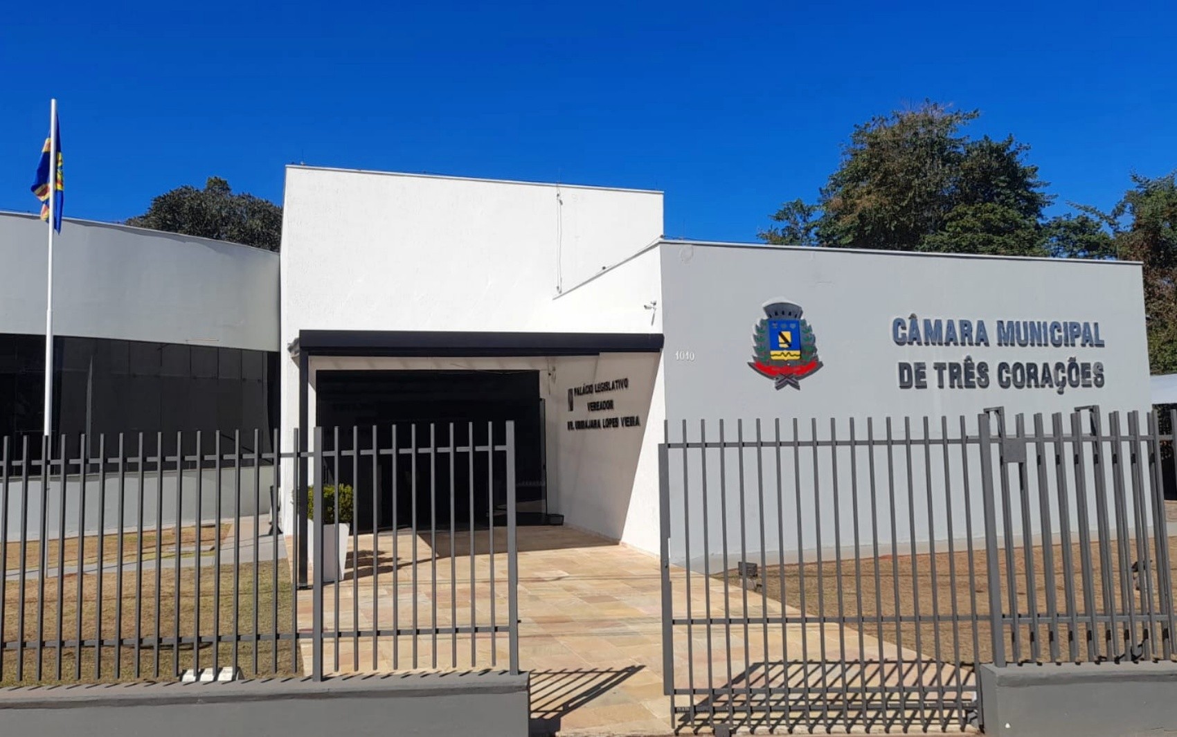 Câmara de Três Corações faz reunião que pode cassar mandato de vereador suspeito de violência sexual contra a filha