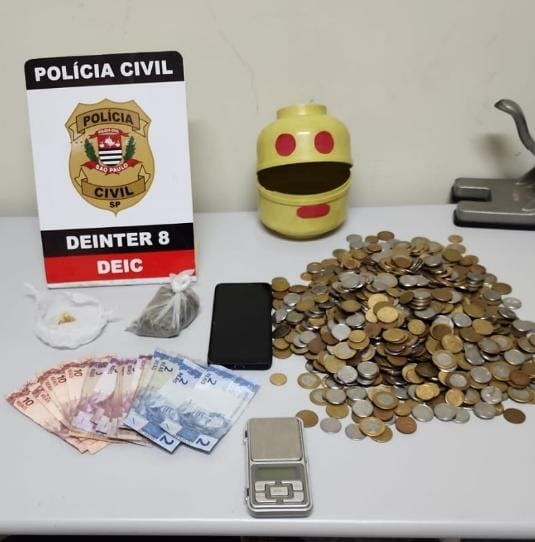 Com mais de R$ 300 em moedas, homem é preso em flagrante por tráfico de drogas em Presidente Prudente
