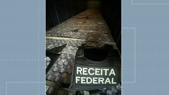 Receita Federal apreende 100 mil latas de energético em Palmeira - Foto: (Receita Federal)