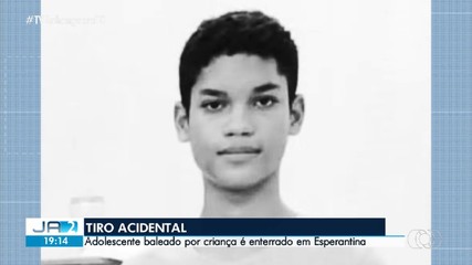 Menino que morreu após ser baleado acidentalmente é enterrado