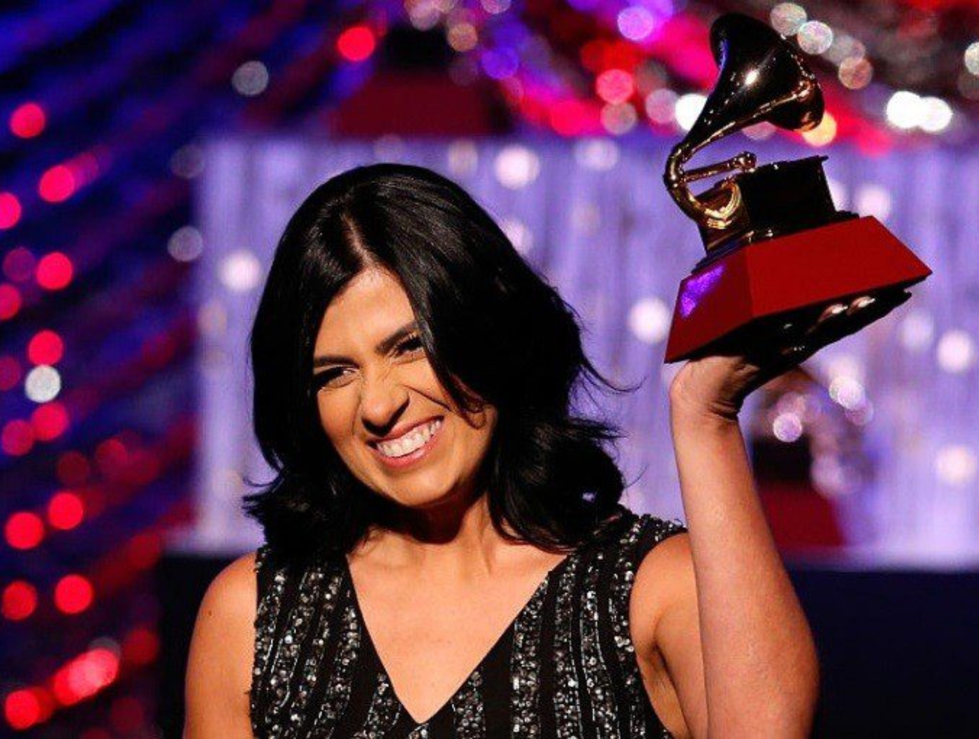 Pastora e vencedora do Grammy Latino: quem é Fernanda Brum, atração gospel da Expoacre 2025