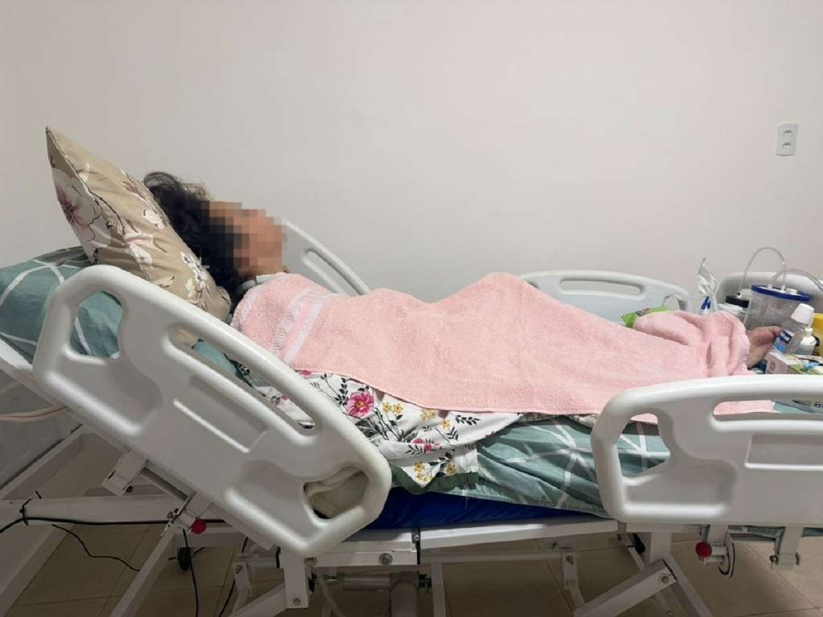 Brasileira que ficou em estado vegetativo após mal súbito nos EUA recebe alta e está em casa; 'batalha vencida', diz marido