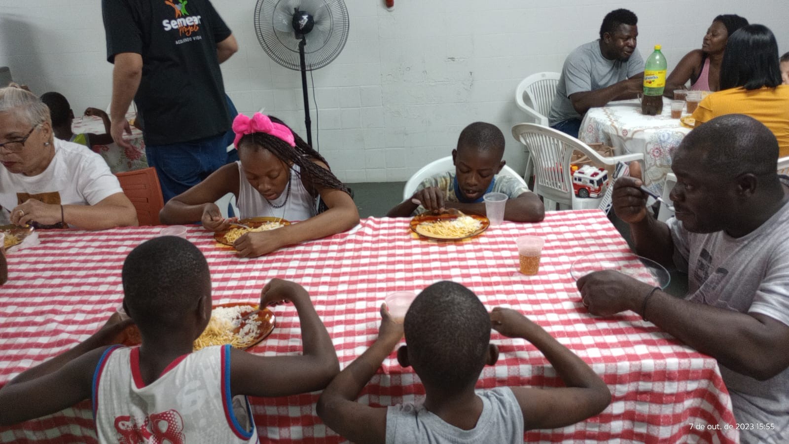 Campanha de Natal busca transformar o fim de ano de mais de 80 famílias de imigrantes em Presidente Prudente