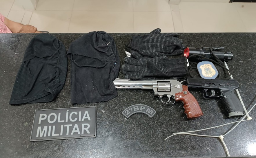 Criminosos invadem festa, fazem reféns e obrigam aniversariante a transferir R$ 7 mil por Pix, diz PM