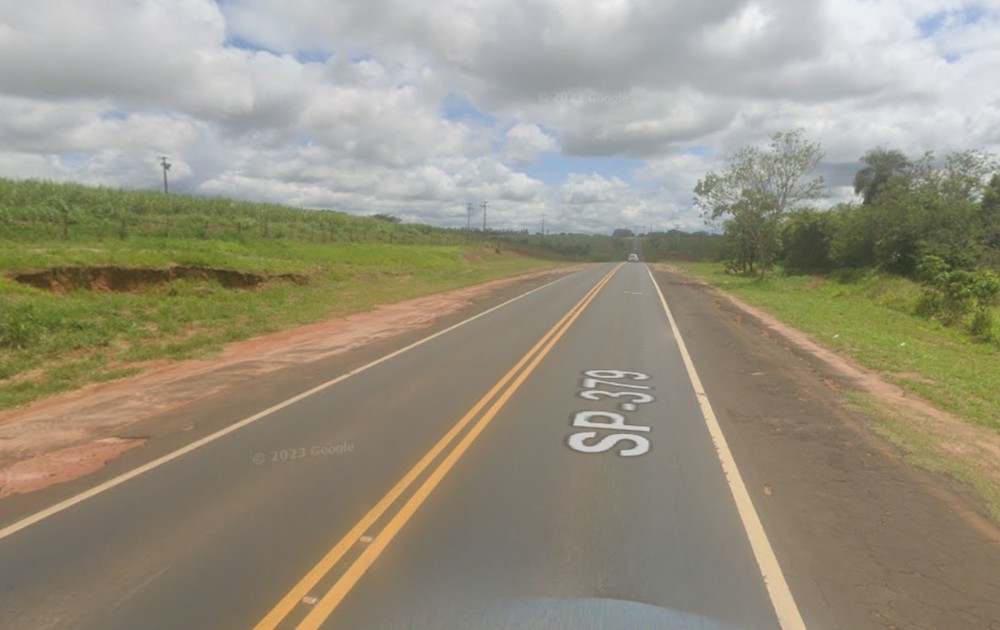 Motociclista e garupa morrem após moto ser atingida por carro em Urupês; motorista estava alcoolizado
