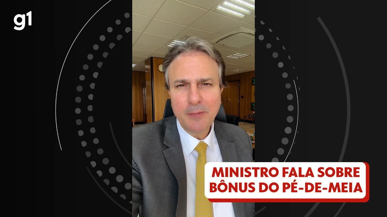 Camilo Santana nega que Pé-de-Meia seja eleitoreiro e quer expansão em 2026: 'Reduzimos à metade abandono escolar'