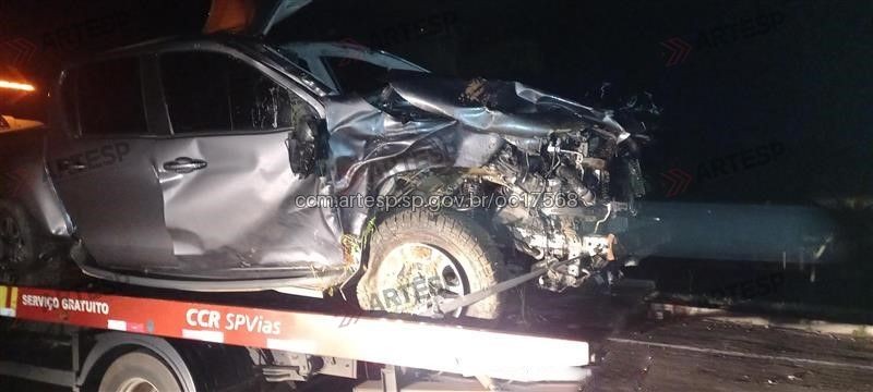 Uma pessoa morre e duas são socorridas em estado grave após acidente em rodovia no interior de SP