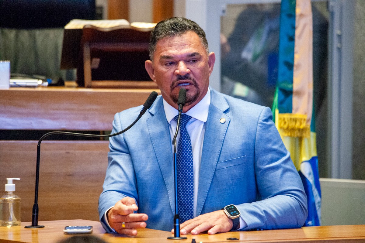 Saiba quem é deputado alvo de ação contra suposto desvio milionário na Secretaria de Educação do DF