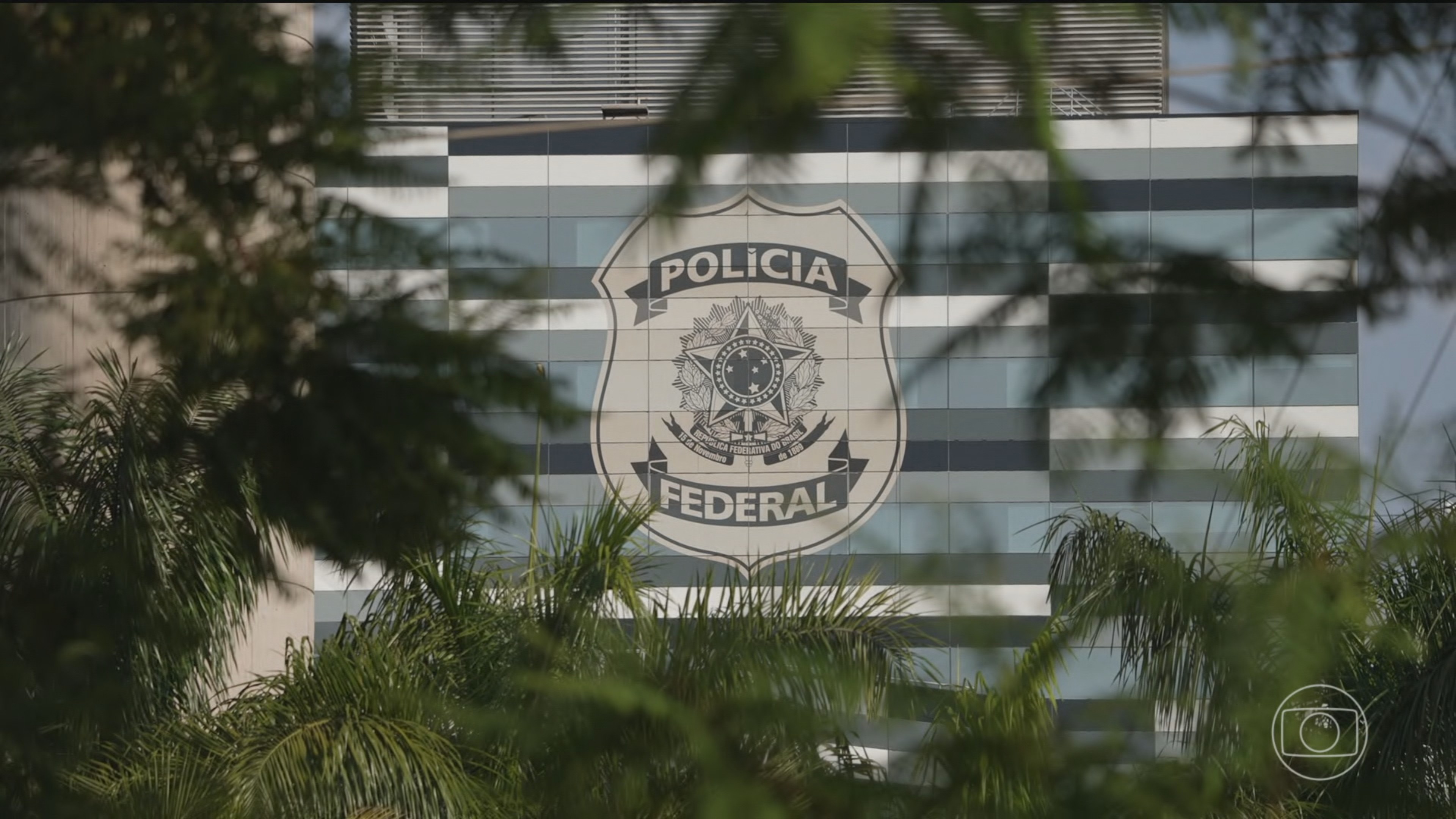 AGU pede que presidente do STF suspenda decisão de Mendonça que afastou Andrei Rodrigues do comando da Polícia Federal