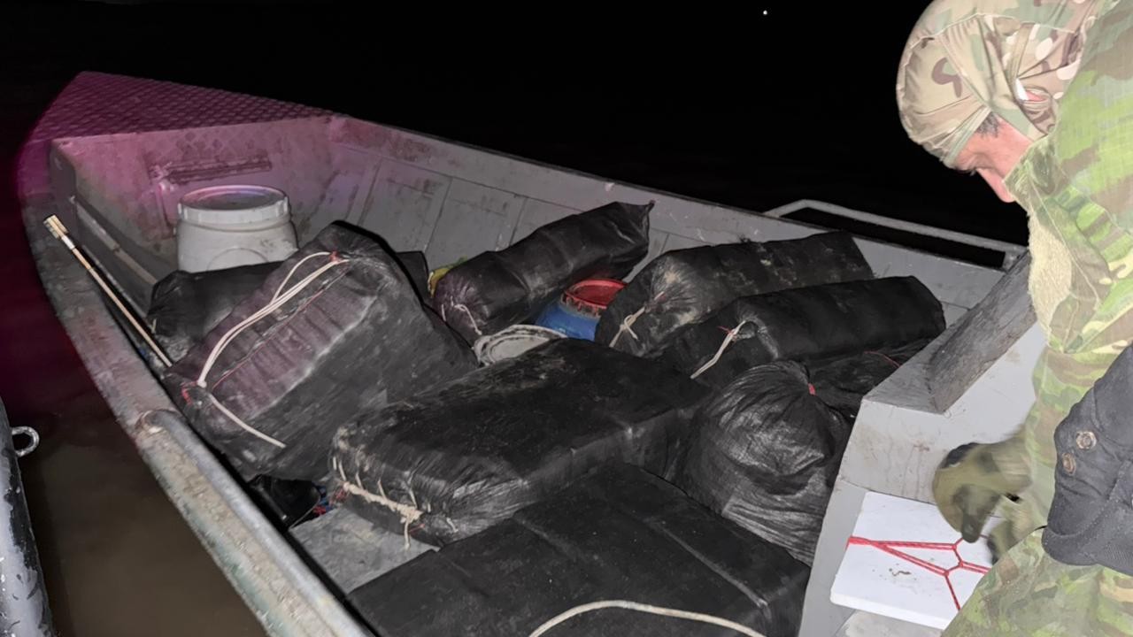 Operação no Rio Solimões apreende mais de quatro toneladas de drogas e arsenal de guerra