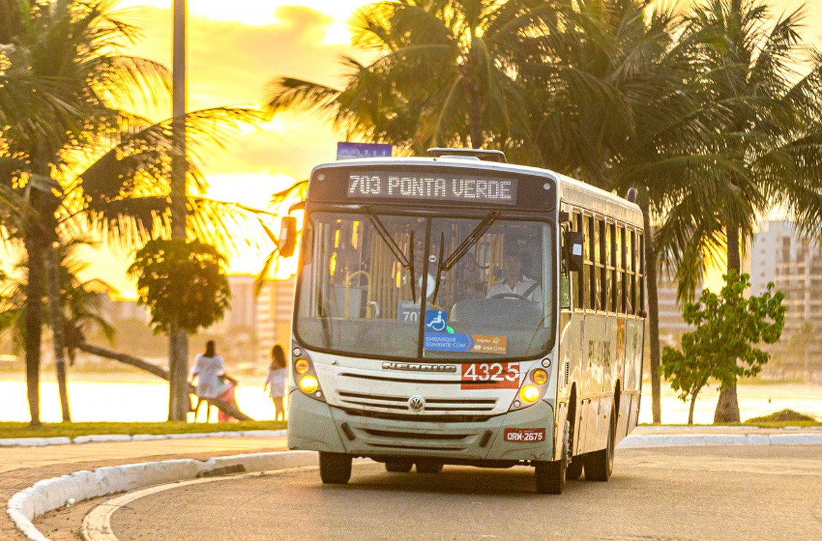 Prefeitura de Maceió  Ônibus terão horário especial nos dias de…