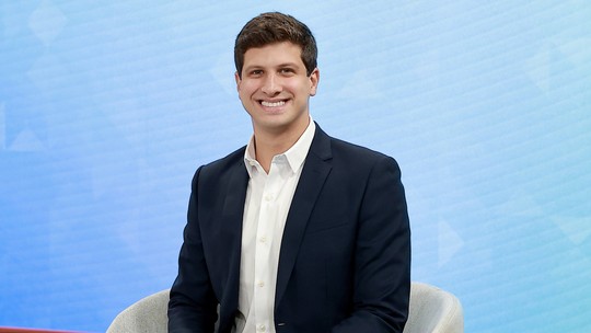 João Campos promete hospitais e se defende sobre favorecimento em concurso