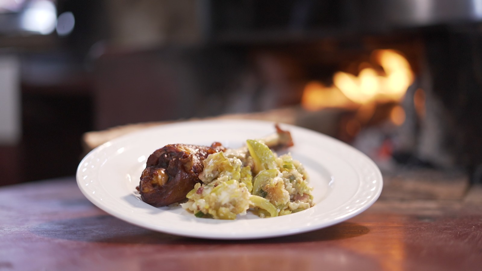 Frango caipira e lobozó são destaques da Hora do Rancho