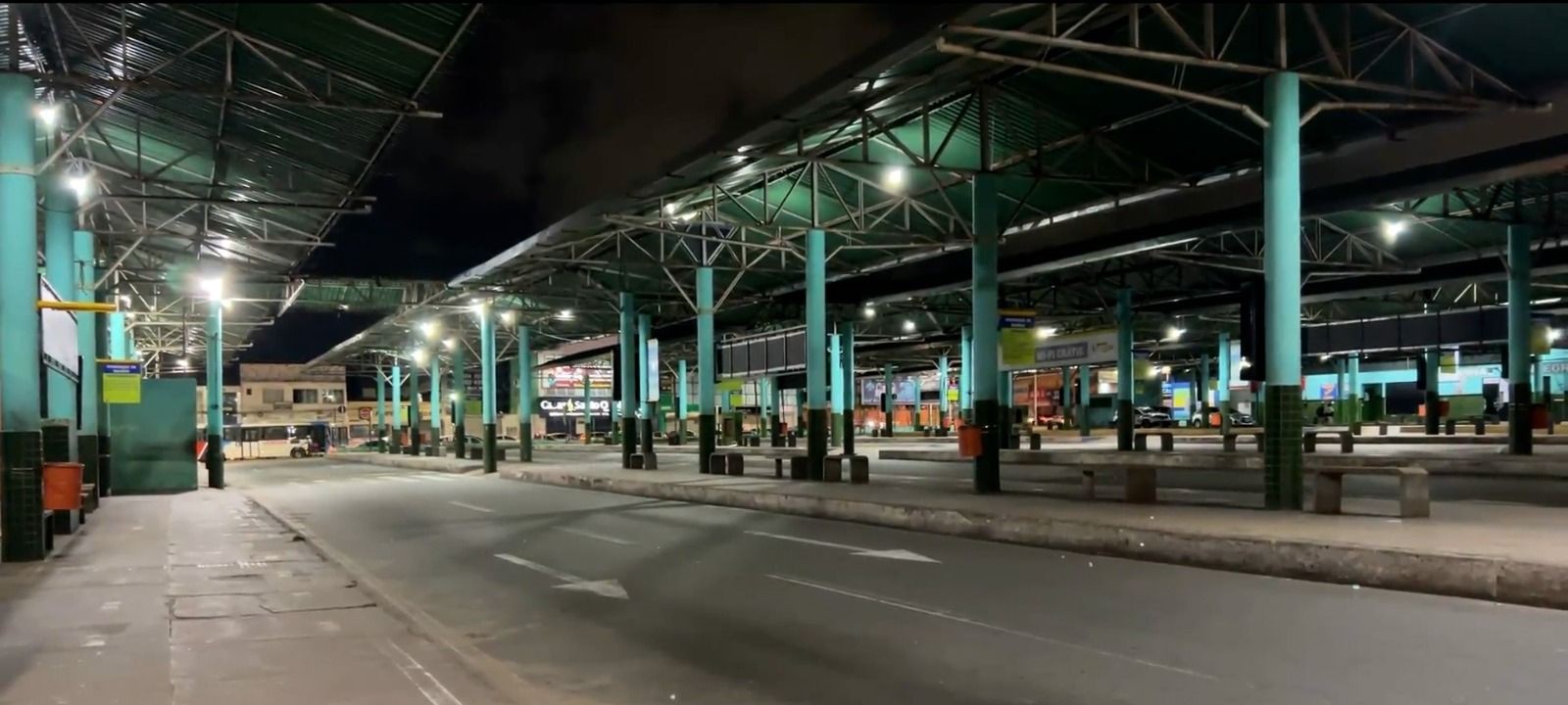 Ônibus do sistema urbano continuam parados em São Luís, mesmo com decisão judicial