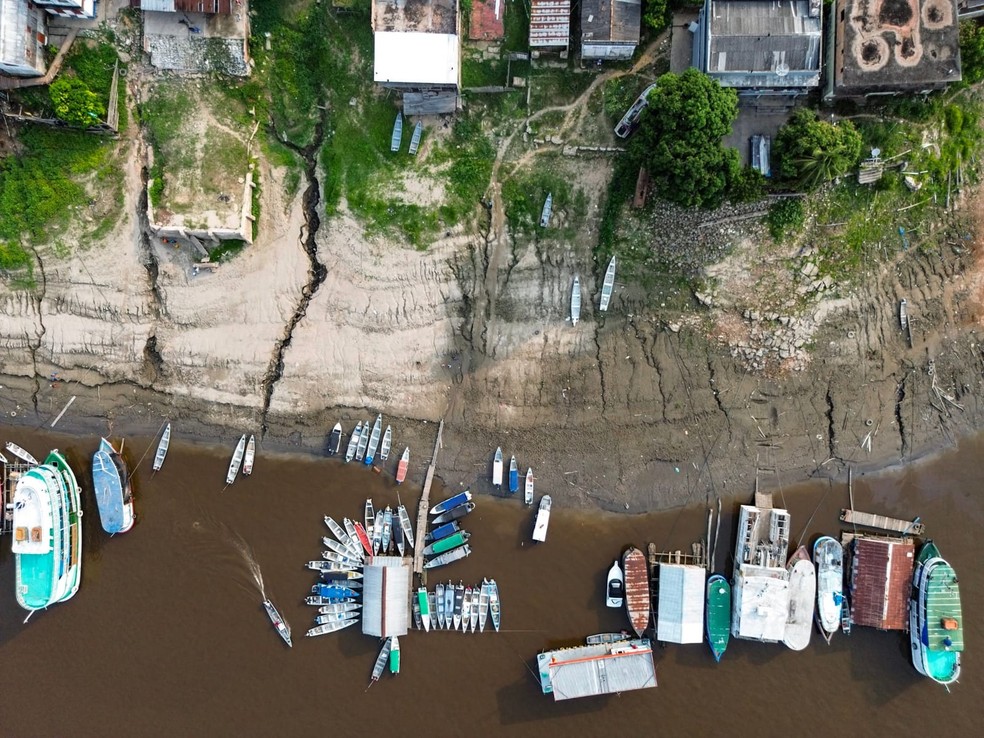 Cidade de Itacoatiara, no interior do Amazonas, afetada pela seca — Foto: Liam Cavalcante, da Rede Amazônica