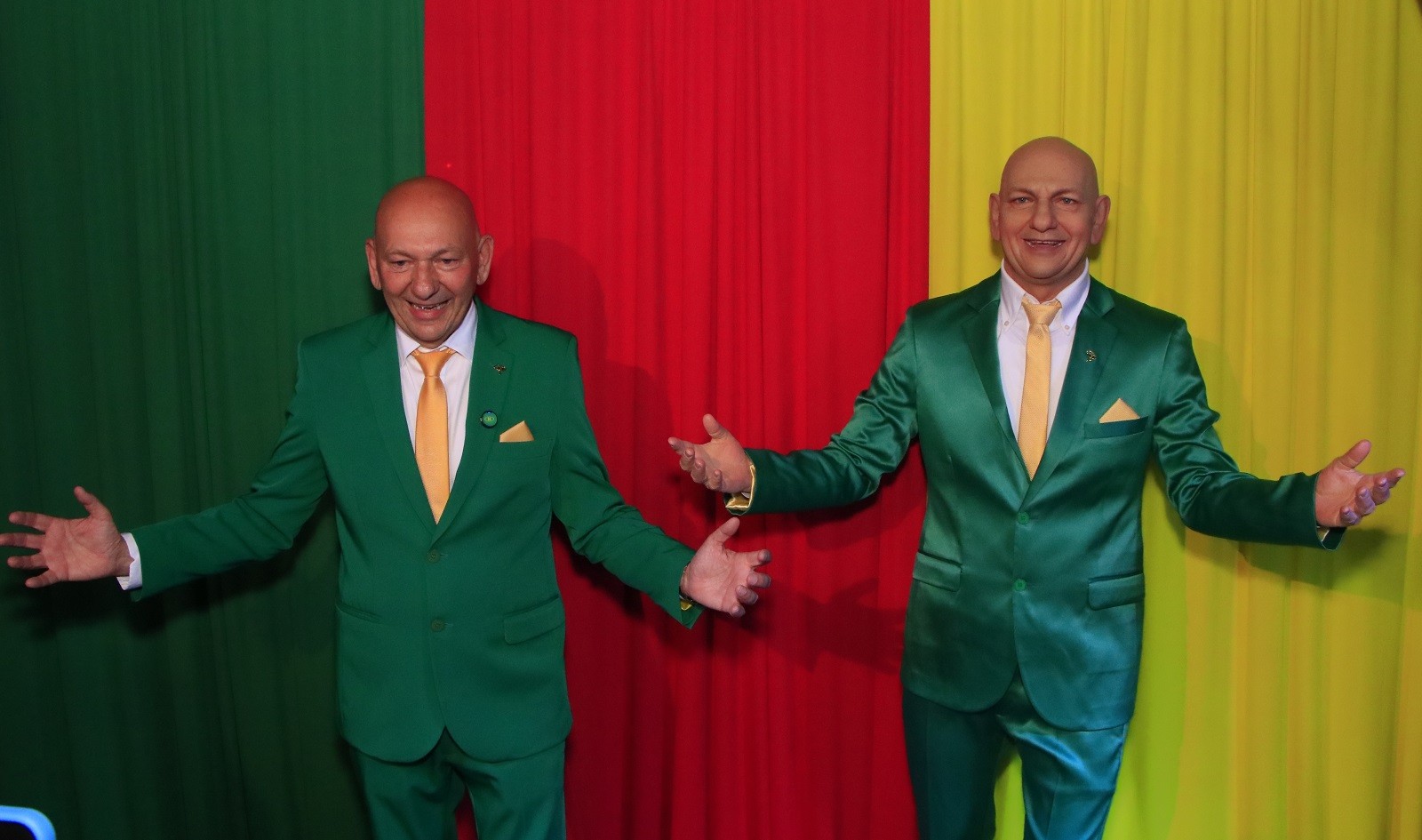 Luciano Hang se emociona em inauguração de estátua no Museu de Cera de Gramado: 'Gratidão'