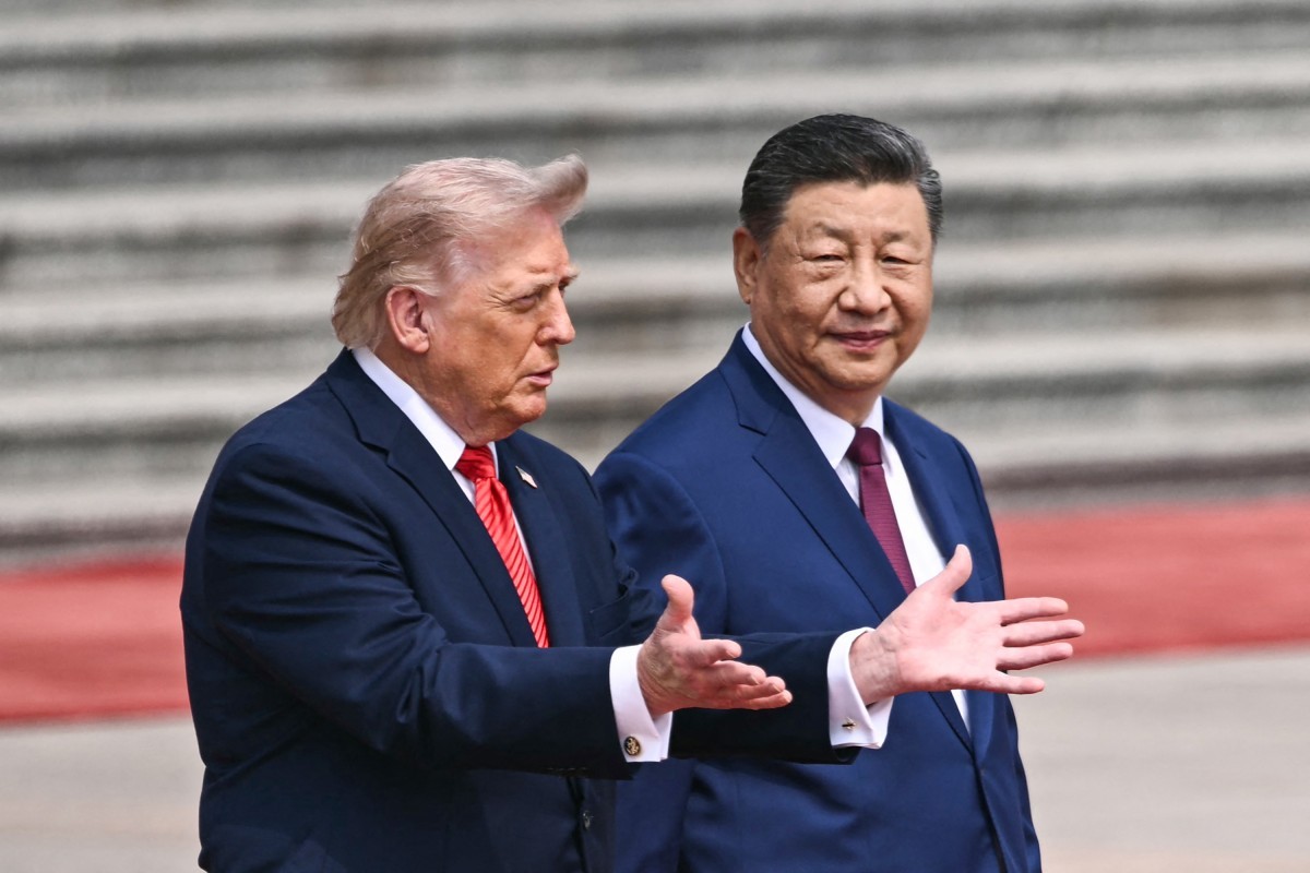 Trump se encontra com Xi Jinping em Pequim; SIGA