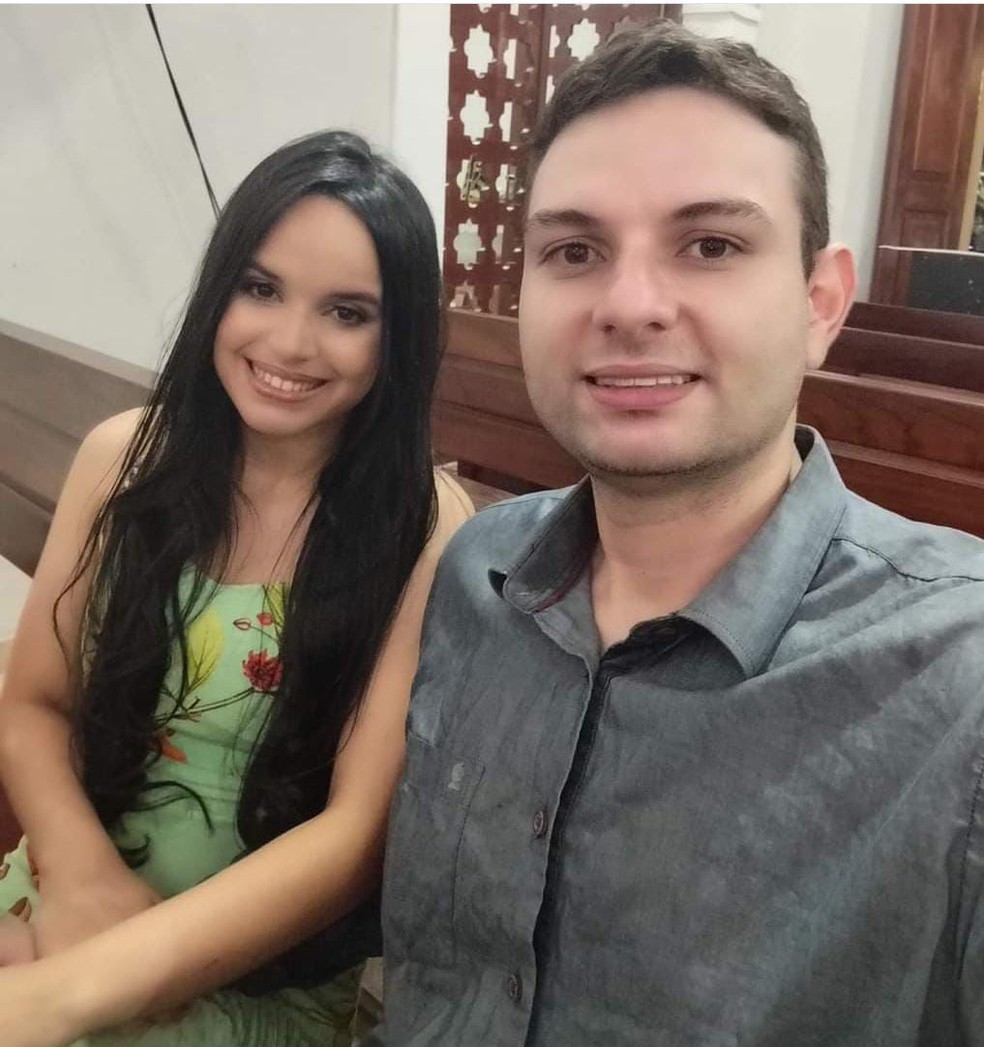 Victor Hugo de Assis Moura e Wanessa Melo da Silva foram encontrados baleados em Touros. Mulher já estava sem vida. — Foto: Cedida