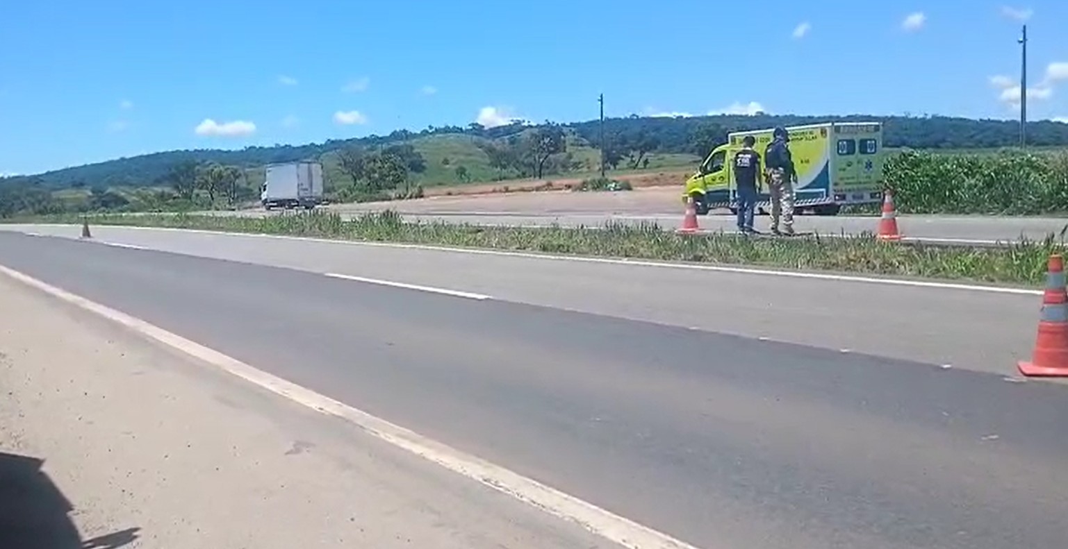 Freira morre atropelada ao tentar atravessar a BR-050 em Araguari