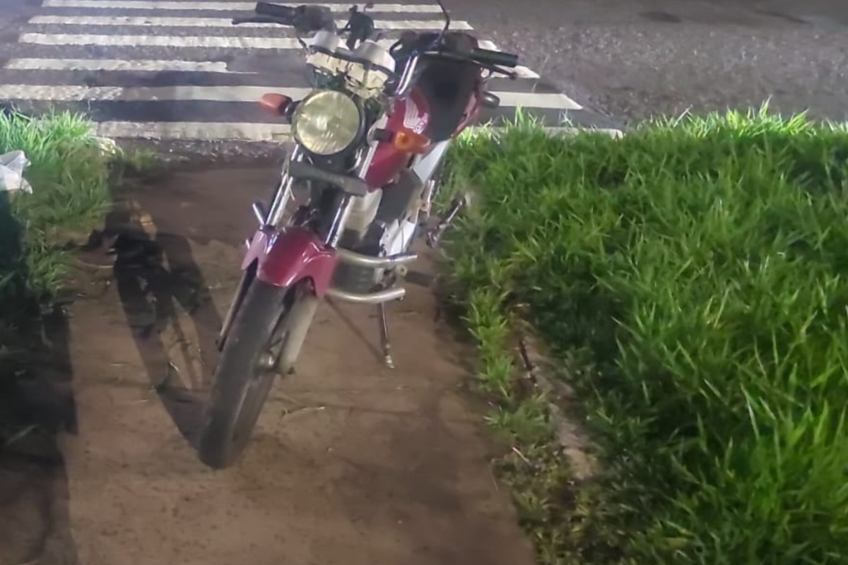 Motociclista morre após bater em meio-fio na Duque de Caxias
