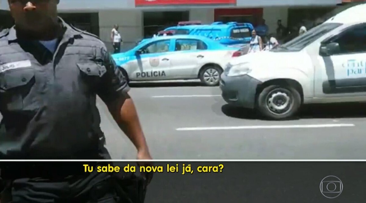 Pm Inventa Lei Para Repreender Homem Que Filmava A O Policial Veja