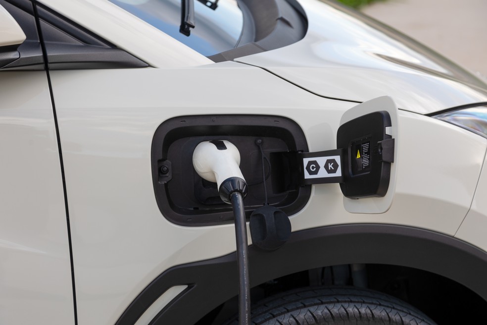 Carros elétricos e híbridos podem ser denominados como veículos eletrizados — Foto: Cedida/BYD