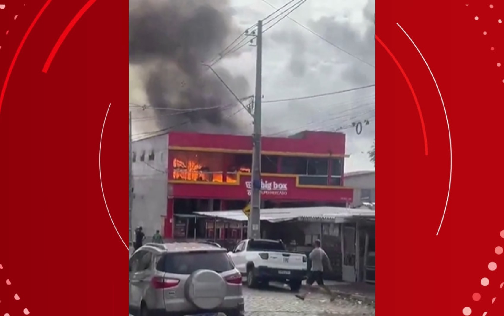 Incêndio destrói depósito de supermercado em Feira de Santana