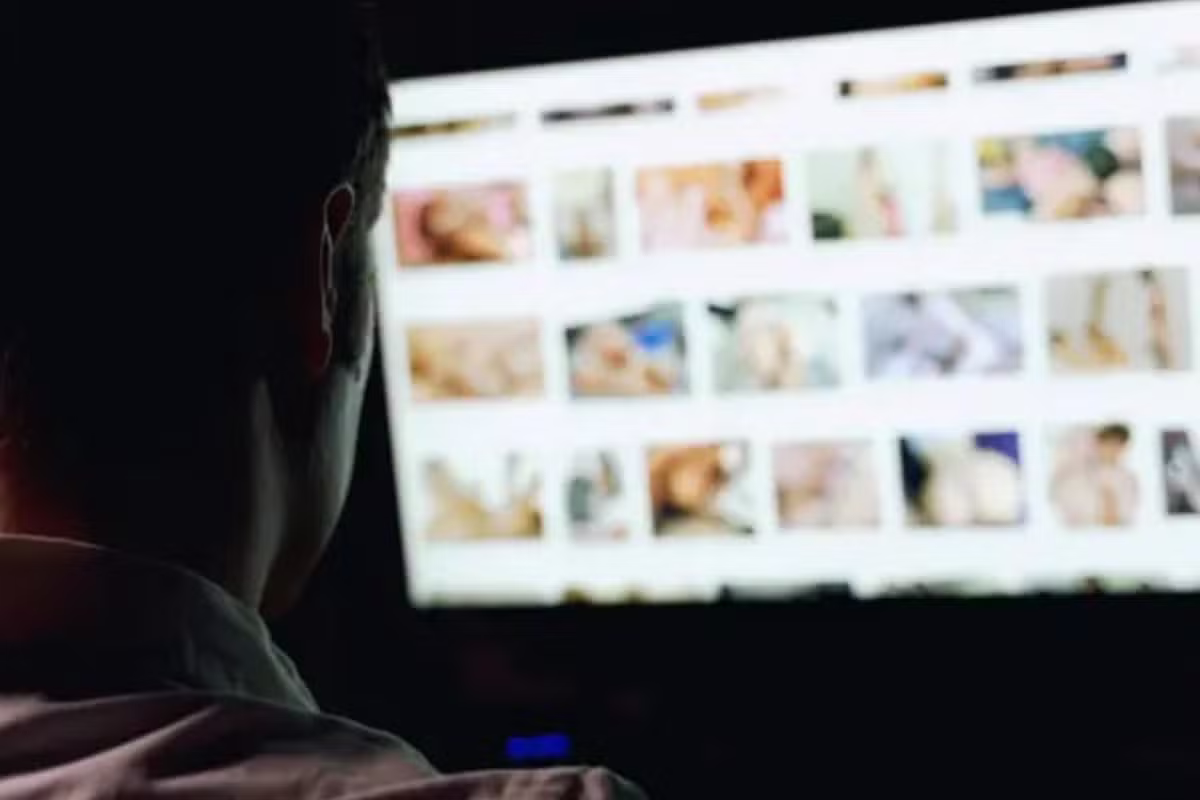 Polícia investiga uso de IA para criar e vender nudes falsos de adolescentes em escola de MS