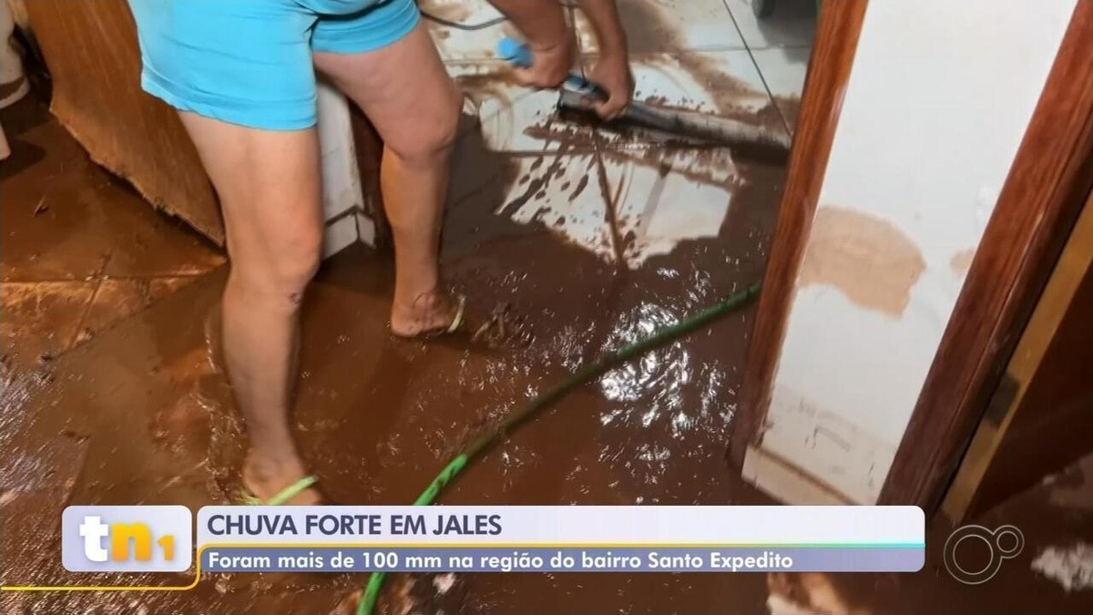 Chuva Forte Inunda Casas E Alaga Ruas Em Jales S O Jos Do Rio Preto E Ara Atuba G