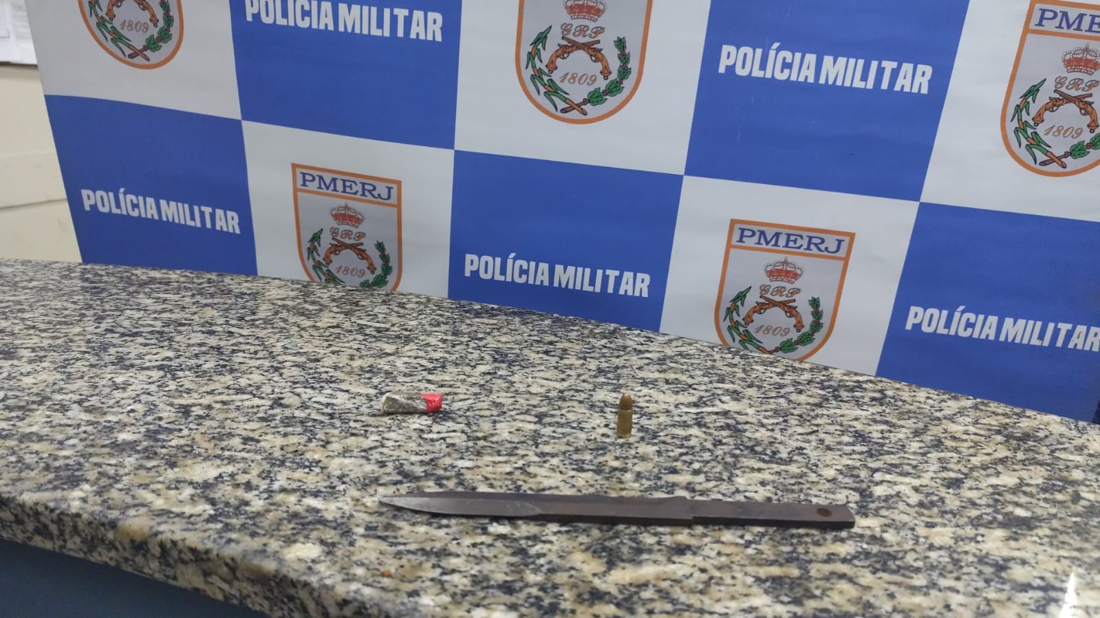 Jovem é preso após invadir casa de idoso em Barra Mansa