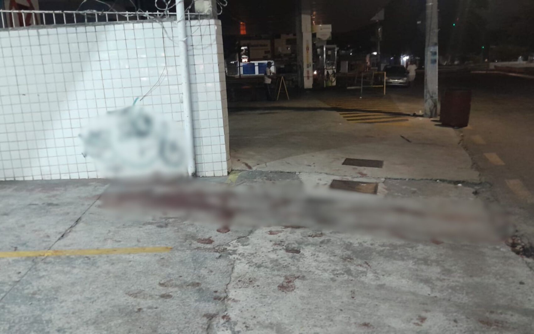 Homem é agredido por membros de torcida organizada e confusão acaba com disparo de arma de fogo em Aracaju